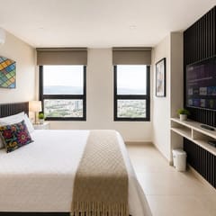 Central Apartment w/ AC, WiFi & Parking