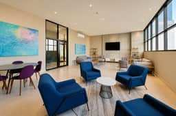 Central Apartment w/ AC, WiFi & Parking - Image 4