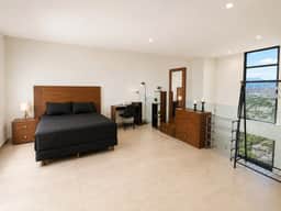 18th Floor Penthouse w/ City Views, Fast WiFi, - Image 3