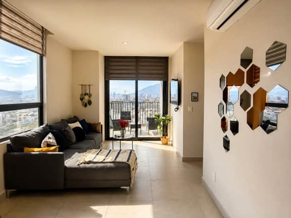 360° View Apt Facing Parque Fundidora & Cintermex - Image 4