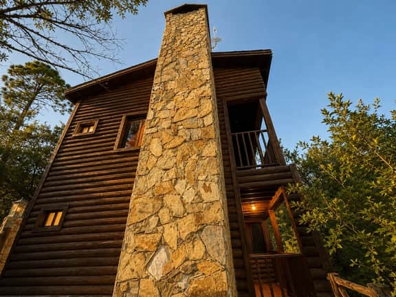 Mountain Cabin: Ski, Golf & Nature Activities - Image 2