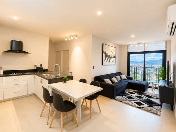 Parque Fundidora Apt: Terrace, BBQ, Gym & Wi-Fi - Image 1