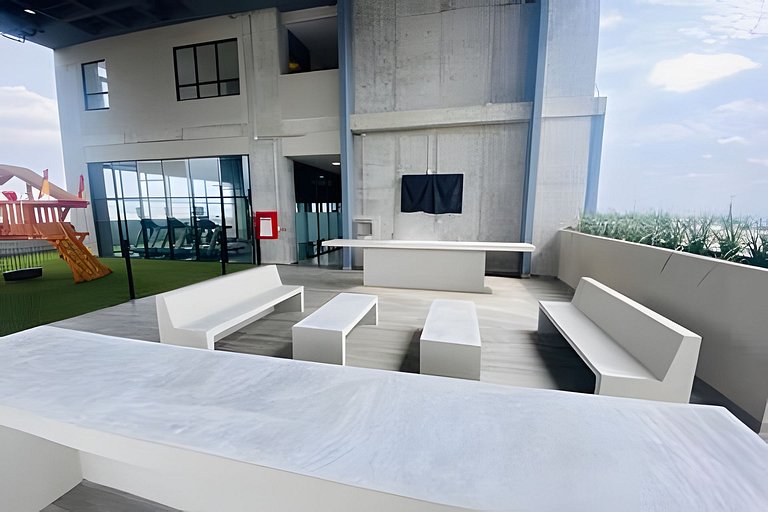 Hermoso Apto nuevo, BBQ, AC, Arena Mty, 2BR