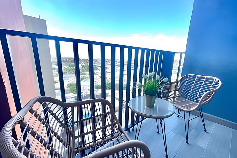 Lujoso Apt/Frente Arena Mty/Terraza/Parking/6Pax
