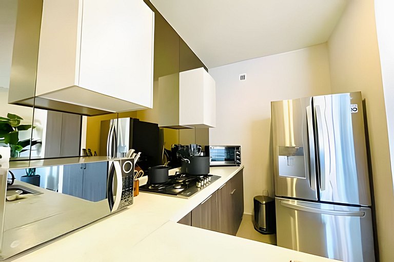 Lujoso Apt/Frente Arena Mty/Terraza/Parking/6Pax