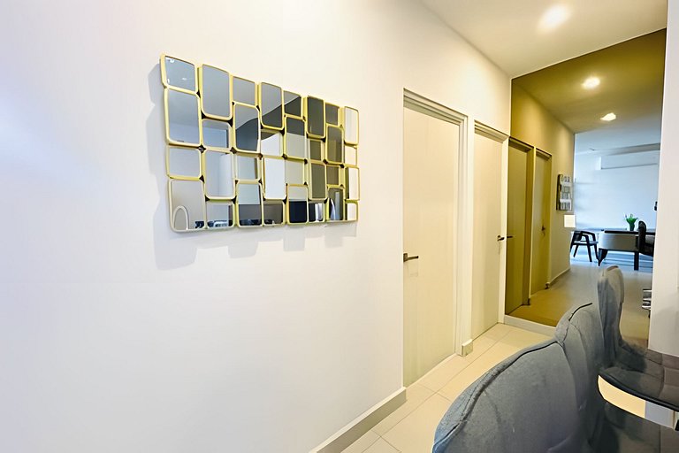 Lujoso Apt/Frente Arena Mty/Terraza/Parking/6Pax