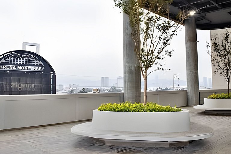 Lujoso Apt/Frente Arena Mty/Terraza/Parking/6Pax