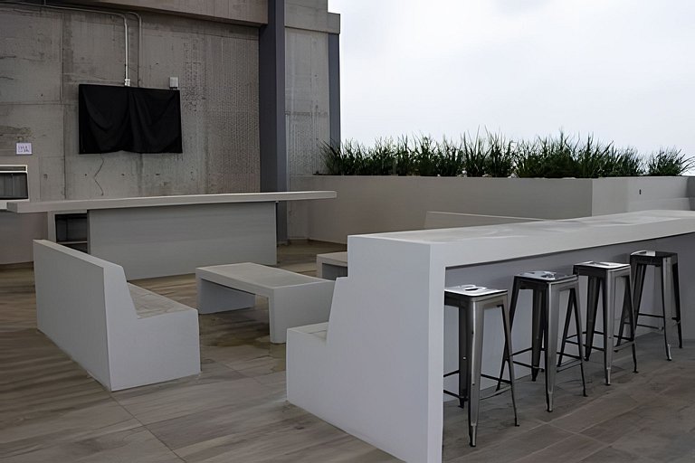 Luxury Apt/2BR/5 min ArenaMty/Gym/BBQ-WiFi/Parking