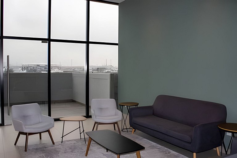 Luxury Apt/2BR/5 min ArenaMty/Gym/BBQ-WiFi/Parking