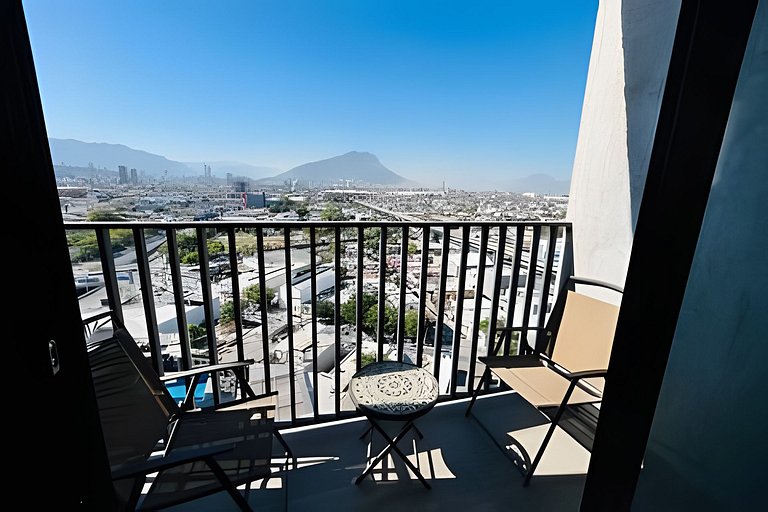 1414- Departamento a un paso de fundidora/6 px