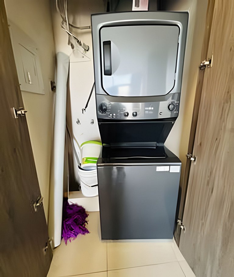 1414- Departamento a un paso de fundidora/6 px