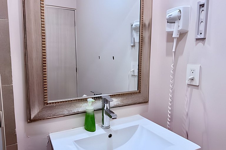 Centrico alojamiento para grupos/10px/wifi/parking