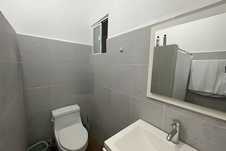 Depa en el cora de Mty a pasos de fundidora/8px/Ac