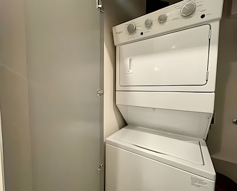 Depa en el cora de Mty a pasos de fundidora/8px/Ac