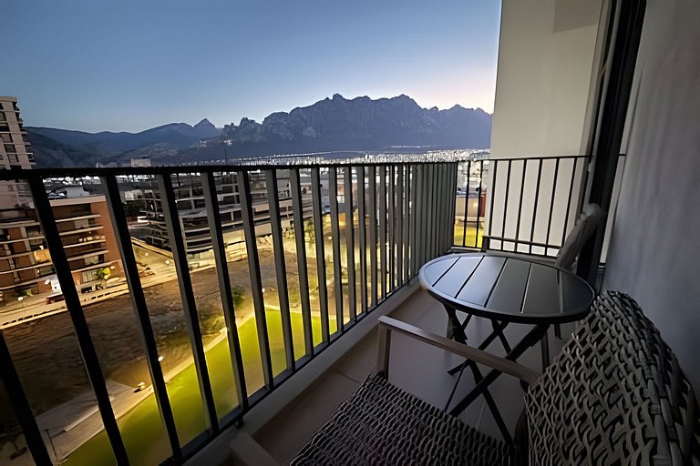 Lujo, vista y ubicación perfecta 2BR/5Px