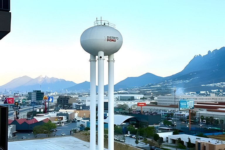 Lujo, vista y ubicación perfecta 2BR/5Px