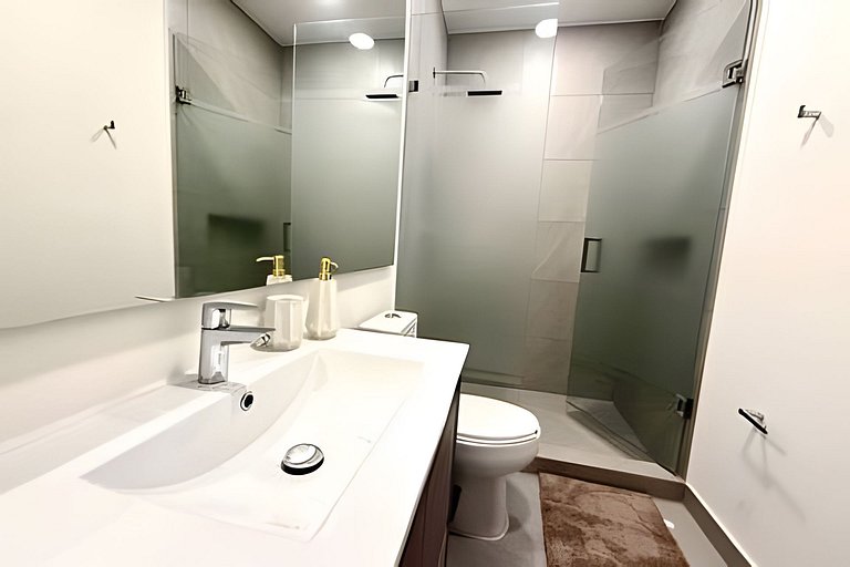 Lujo, vista y ubicación perfecta 2BR/5Px