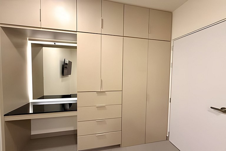 Lujo, vista y ubicación perfecta 2BR/5Px