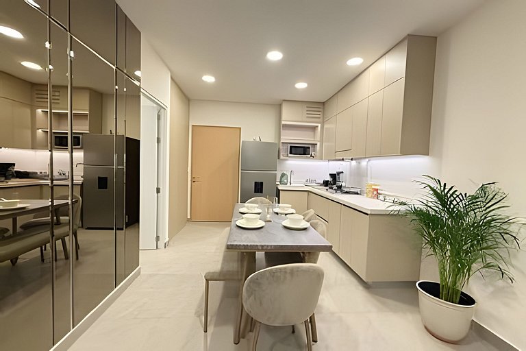 Lujo, vista y ubicación perfecta 2BR/5Px