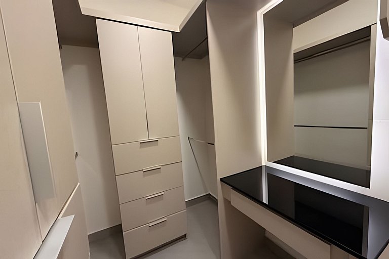 Lujo, vista y ubicación perfecta 2BR/5Px