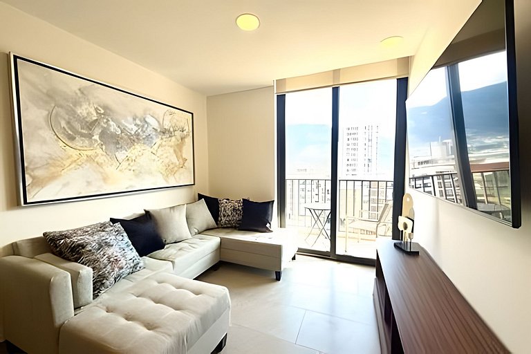 Lujo, vista y ubicación perfecta 2BR/5Px