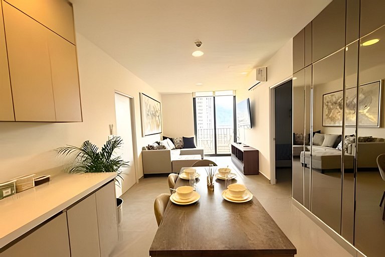 Lujo, vista y ubicación perfecta 2BR/5Px